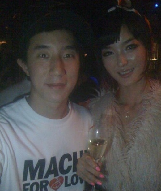 房祖名绯闻女友李颖芝艳照曝光 变身<em>性感</em>兔女