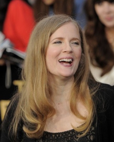 全球收入最高的男明星_那个作家版税收入最高(2)