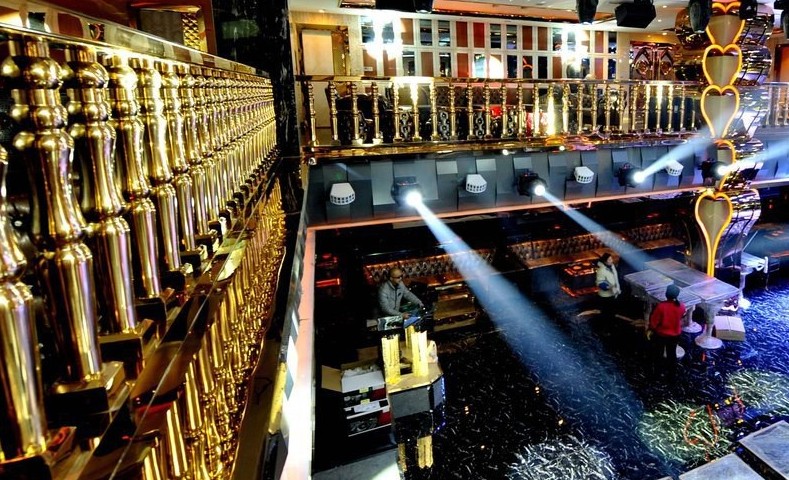 小沈阳开 酒吧投资 3000万装修极尽奢华-和讯论