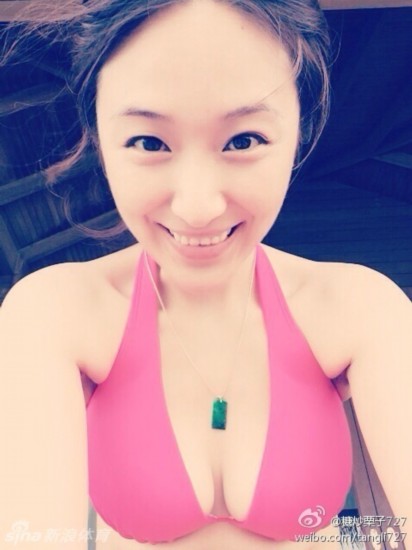 组图:<em>围棋美女</em>唐莉马尔代夫度假秀性感靓照-新