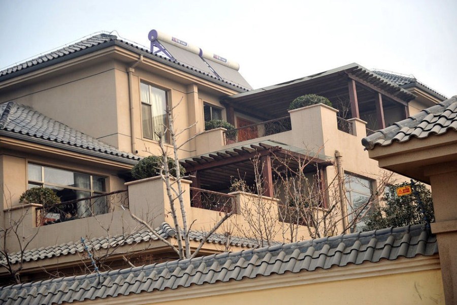 曝光谷俊山将军府别墅 红木家具价值数百万