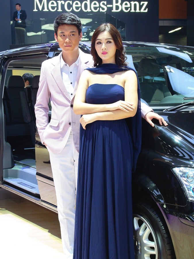 2014广州车展车模系列之<em>男才女貌 -手机</em>和讯网