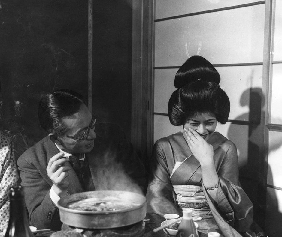 <em>商女</em>不知亡国恨:战败后的日本艺妓(组图)-读书