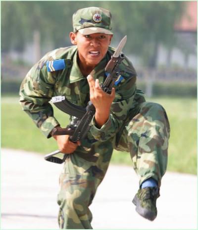 组图:永远的“八一杠” 揭秘中国81式自动步枪 -新闻频道-和讯网