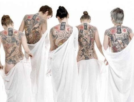 盘点日本右翼歪曲二战历史的行为